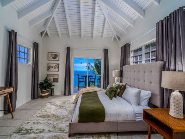 Beautiful 5 Bedroom Vacation Villa in St. Thomas