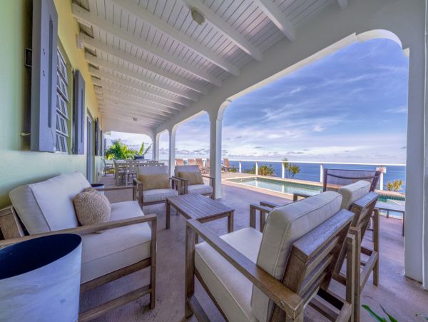 Beautiful 5 Bedroom Vacation Villa in St. Thomas