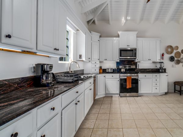 Beautiful 5 Bedroom Vacation Villa in St. Thomas