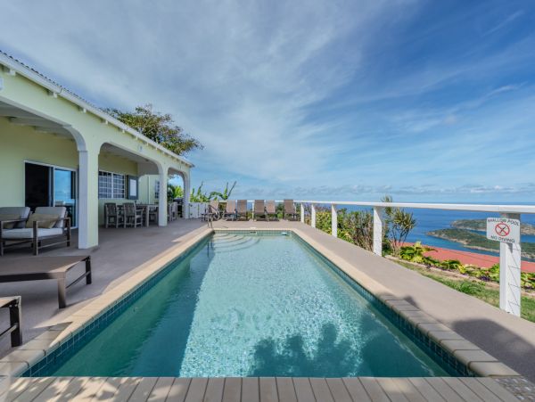 Beautiful 5 Bedroom Vacation Villa in St. Thomas