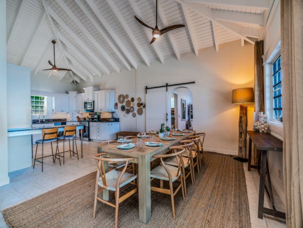 Beautiful 5 Bedroom Vacation Villa in St. Thomas