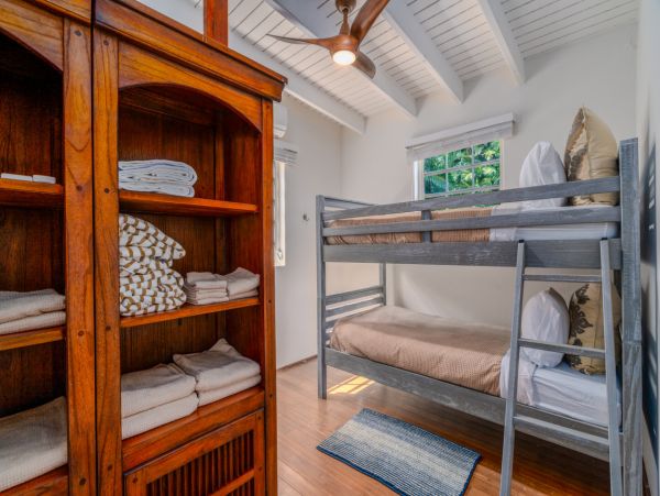 Beautiful 5 Bedroom Vacation Villa in St. Thomas