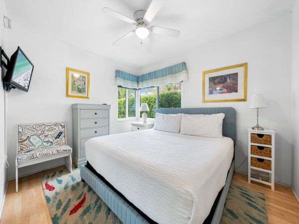 Siesta Key Vacation Rental Two Bedroom Walk to Beach
