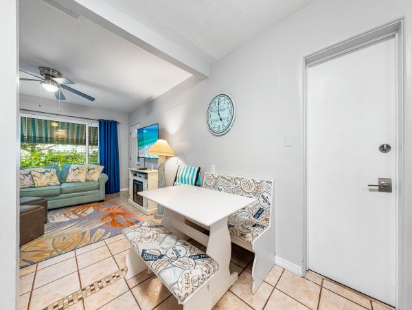 Siesta Key Vacation Rental Two Bedroom Walk to Beach