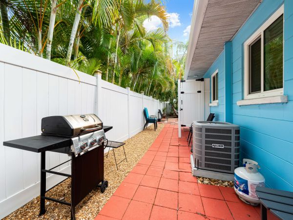Siesta Key Vacation Rental Two Bedroom Walk to Beach
