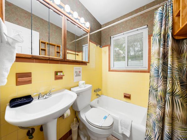 Siesta Key Vacation Rental Two Bedroom Walk to Beach