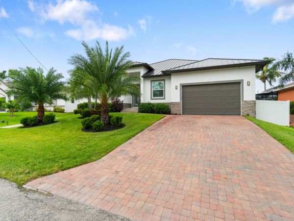 Beautiful Home with Private Pool & Dock