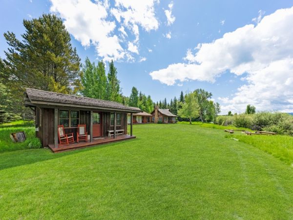 Wilson Vacation Cabin Four Bedroom