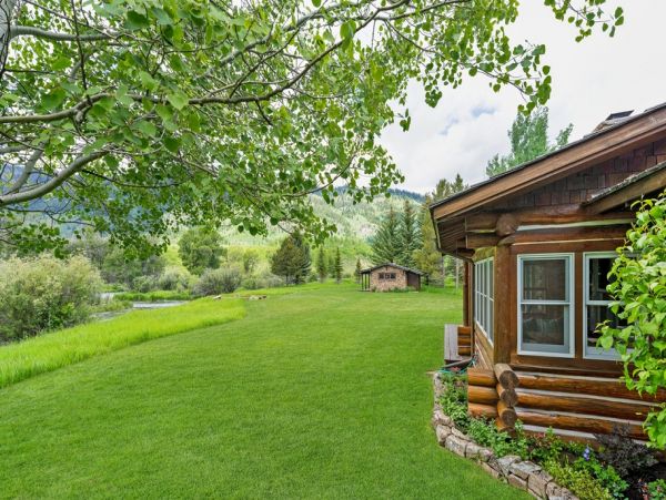 Wilson Vacation Cabin Four Bedroom