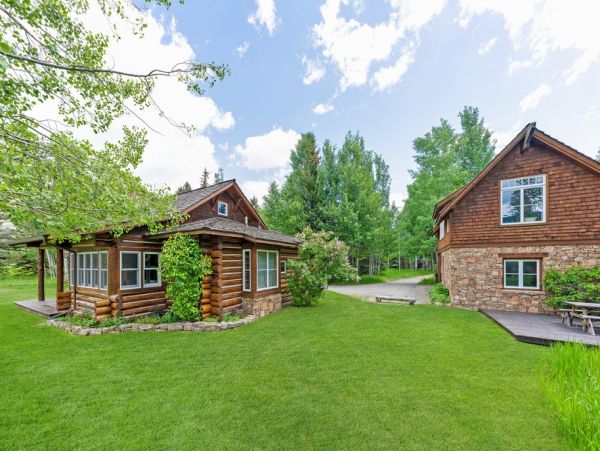 Wilson Vacation Cabin Four Bedroom