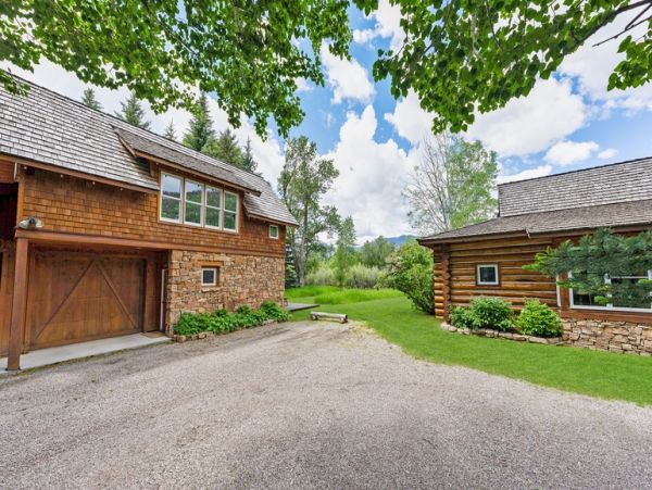 Wilson Vacation Cabin Four Bedroom