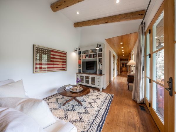Wilson Vacation Cabin Four Bedroom