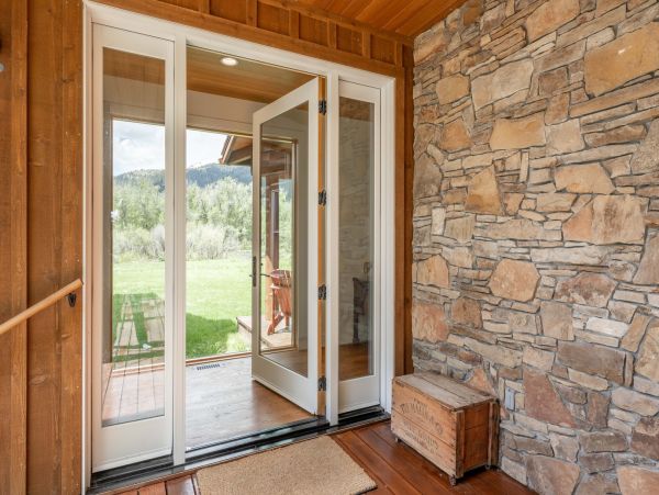 Wilson Vacation Cabin Four Bedroom