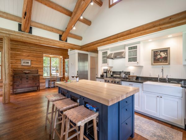 Wilson Vacation Cabin Four Bedroom