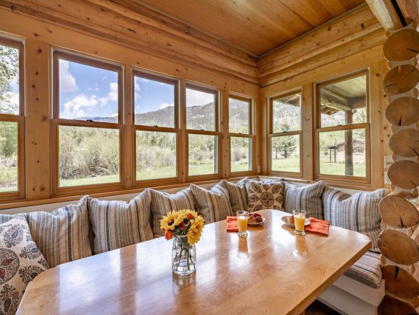 Wilson Vacation Cabin Four Bedroom