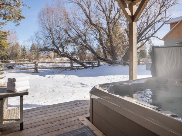 Wilson Vacation Home Sleeps Eleven Guests