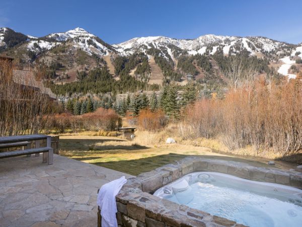 Teton Village Vacation Home Sleeps Ten Guests
