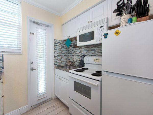 Gulf Front One Bedroom Vacation Rental in Clearwater Beach