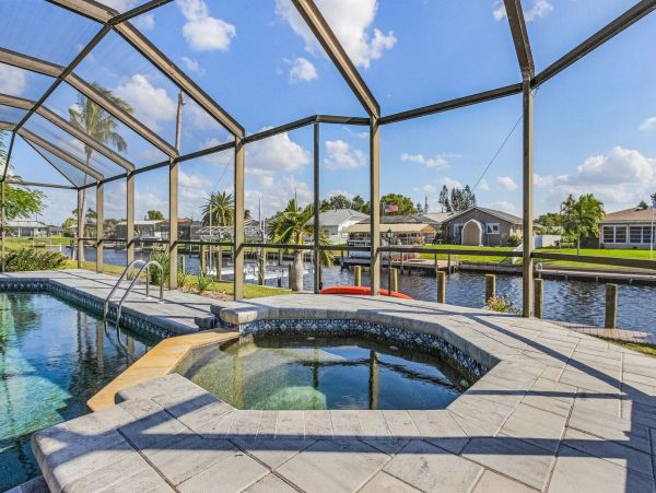 Canalside Three Bedroom Rental Home in Cape Coral