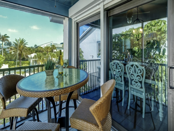 Beachfront Holmes Beach Condo So Special!