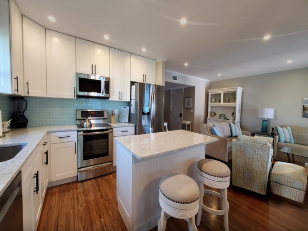 Beachfront Holmes Beach Condo So Special!