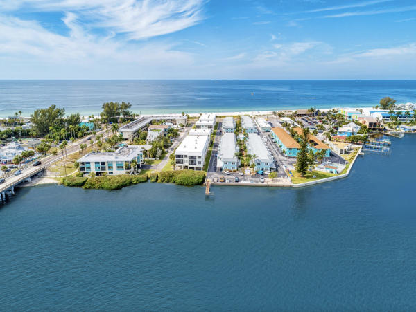 Gulf Views Bradenton Beach Vacation Condo