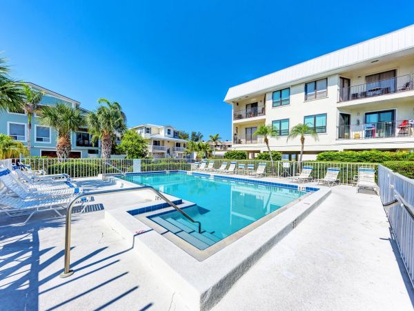 Gulf Views Bradenton Beach Vacation Condo