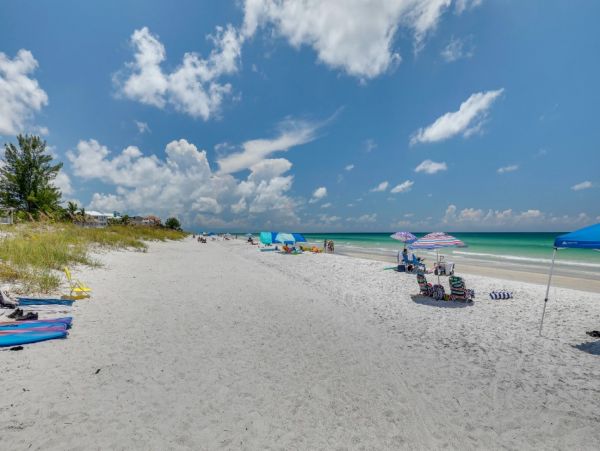 Indian Rocks Beach Waterfront Two Bedroom Vacation Condo
