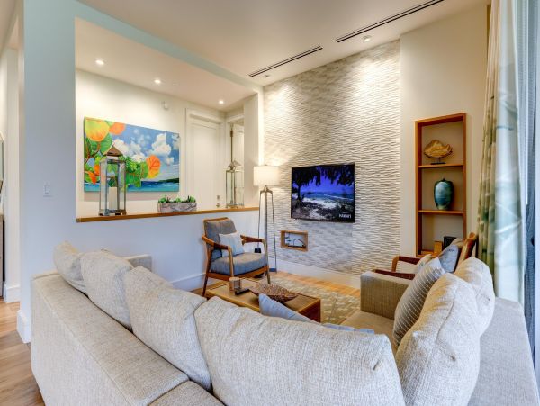 Beautiful Vacation Condo 3 Bedroom & Large Lanai in Lahaina
