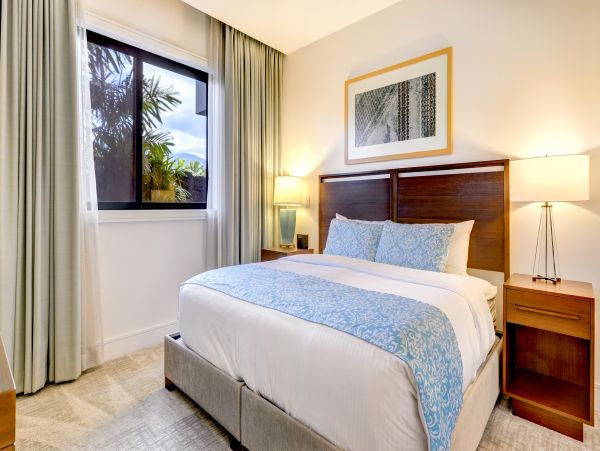 Beautiful Vacation Condo 3 Bedroom & Large Lanai in Lahaina