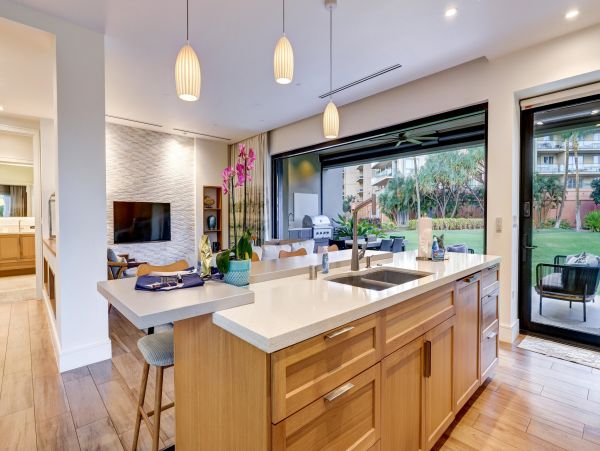 Beautiful Vacation Condo 3 Bedroom & Large Lanai in Lahaina