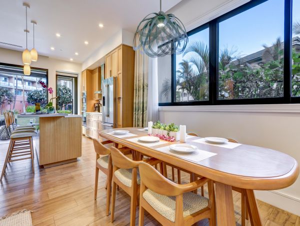 Beautiful Vacation Condo 3 Bedroom & Large Lanai in Lahaina