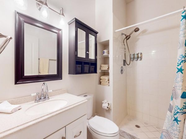 Hotel-Style Studio in Naples with Great Amenities