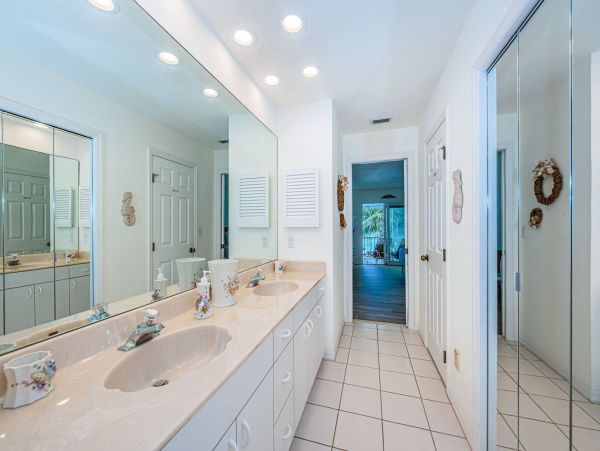 On Beach Great Redington Beach Vacation Home Three Bedroom
