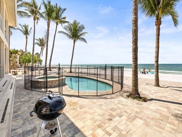 On Beach Great Redington Beach Vacation Home Three Bedroom