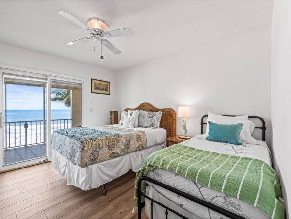 On Beach Great Redington Beach Vacation Home Three Bedroom