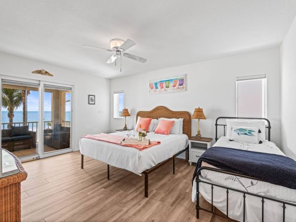 On Beach Great Redington Beach Vacation Home Three Bedroom