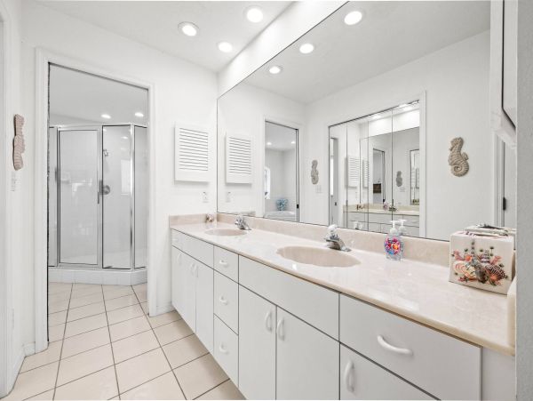 On Beach Great Redington Beach Vacation Home Three Bedroom