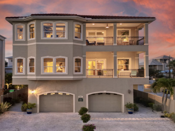 Siesta Key Three Bedroom Vacation Rental Close to the Beach 300ft to Beach