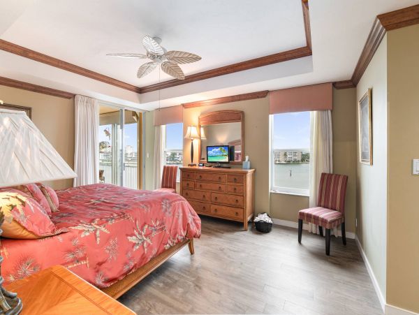 Stunning Condo in Marco Island with 2 Bedroom