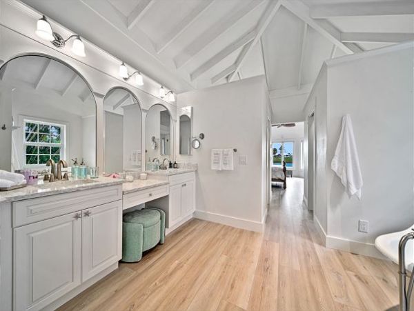 Golf Course Three Bedroom Vacation Home in Sanibel
