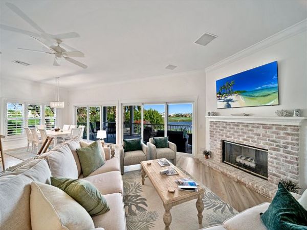 Golf Course Three Bedroom Vacation Home in Sanibel