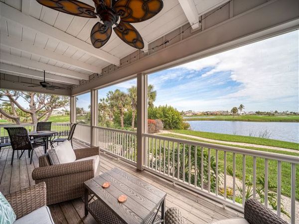 Golf Course Three Bedroom Vacation Home in Sanibel