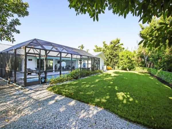Sanibel Vacation Home with 4 Bedroom & Private Pool