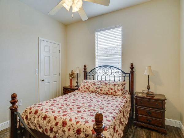 Cape Coral Spacious Four Bedroom Home with Caged Pool