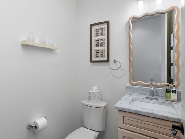 Three Bedroom Walk to Beach Vacation Home in Sanibel