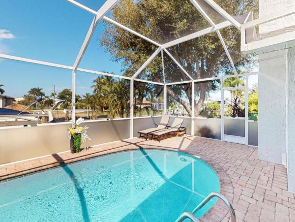 Cape Coral Vacation Pool Home Water Views