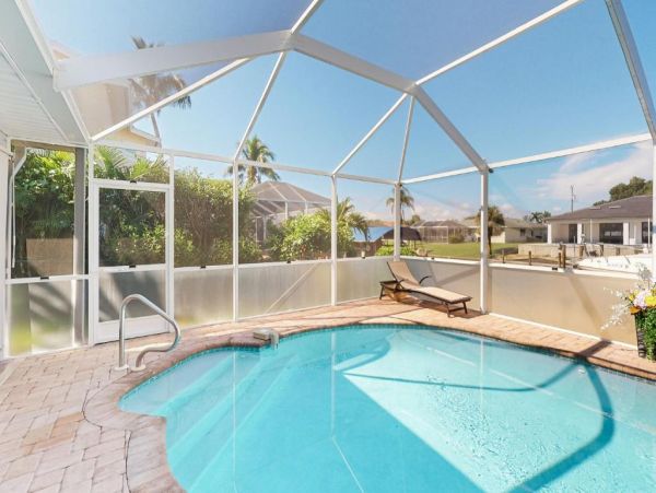Cape Coral Vacation Pool Home Water Views