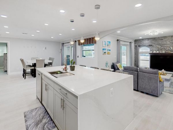 Cape Coral Vacation Pool Home Water Views