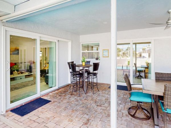 Cape Coral Vacation Pool Home Water Views